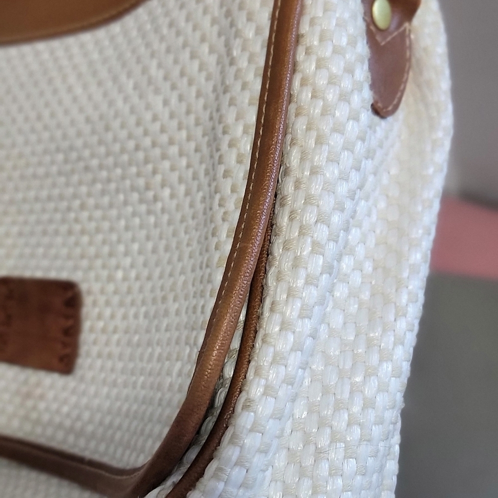 ❤️Liz Claiborne  Cross Body - Picture 13 of 13